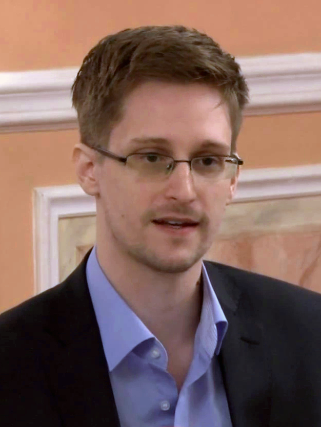Edward_Snowden_2013-10-9-McZusatz-Wikileaks-cc_by.jpg